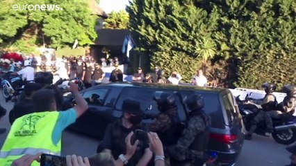 Maradona descansa en paz tras un funeral multitudinario y caótico que Argentina tardará en olvidar