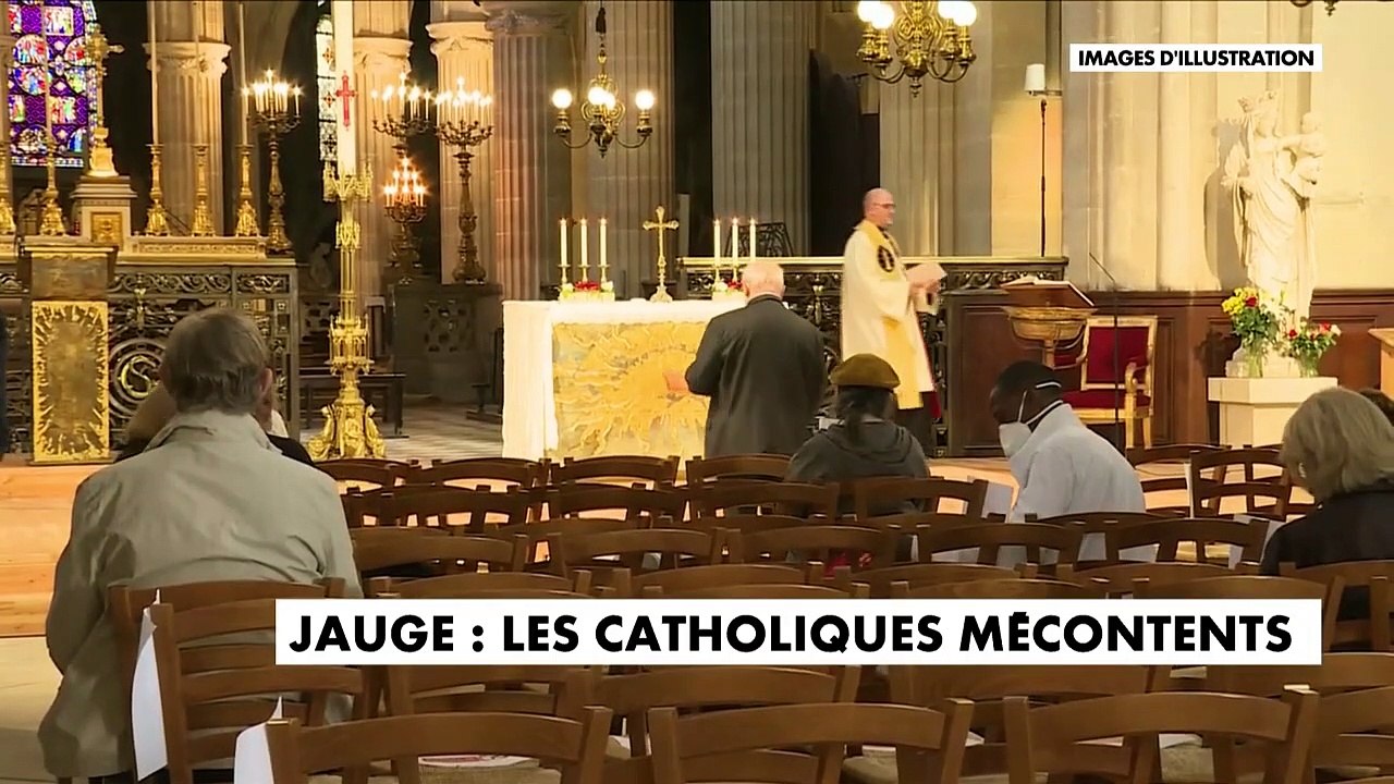 Les catholiques mécontents après la décision du gouvernement d’instaurer une jauge de 30 personnes dans les églises: "On se moque de nous !" - VIDEO
