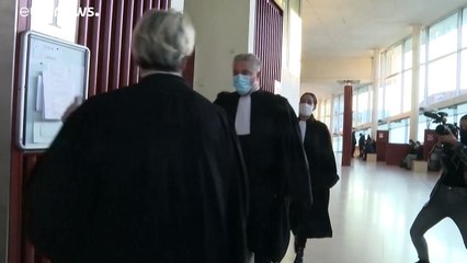 الحكم على إمام مسجد في فرنسا بالسجن 18 شهرا ل"الإشادة بالإرهاب"