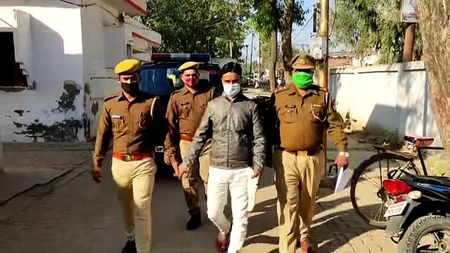 पुलिस ने 25 हजार के इनामी बदमाश को किया गिरफ्तार