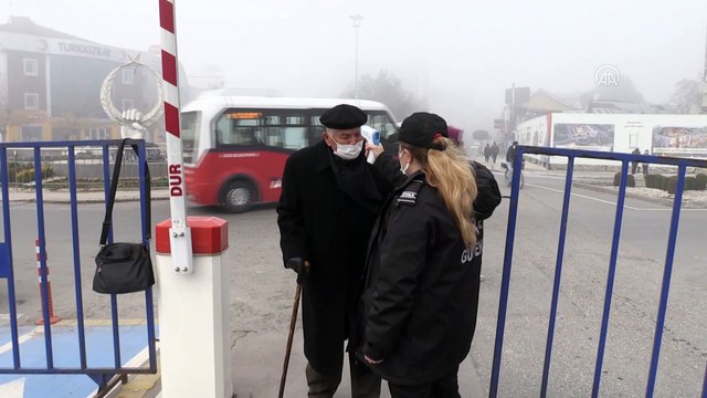 DÜZCE - Ana caddeye girişte ateş ölçümü ve HES kodu kontrolü