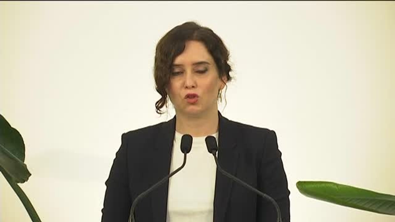 Ayuso pide en Barcelona "que el negocio del independentismo deje de asfixiar la vida de todos los ciudadanos"