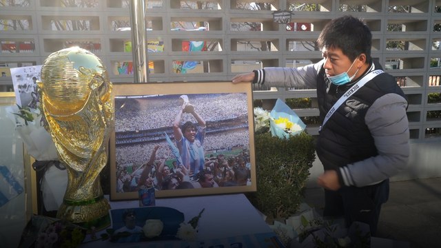 Chinese fans pay last respects to legendary footballer, Diego Maradona