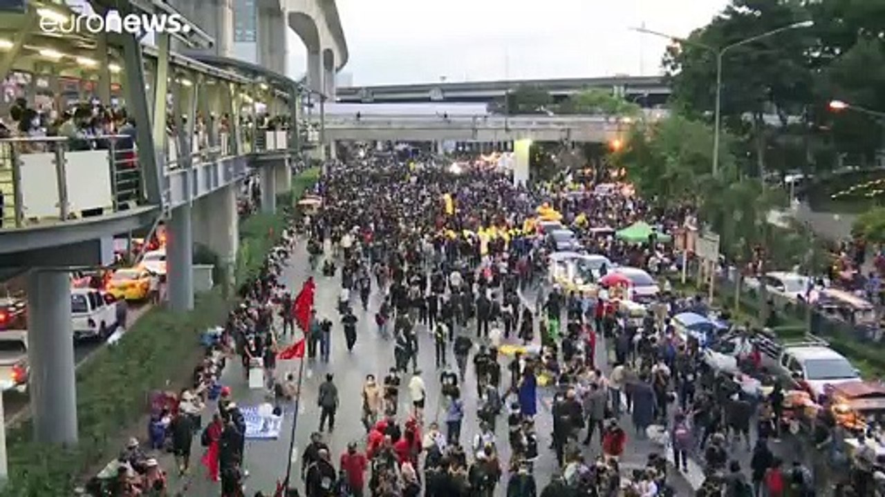 Gelbe Gummi-Enten: Symbol der Proteste für mehr Demokratie inThailand