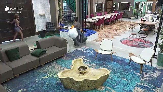 A Fazenda 12: Jojo e Lidi não se cumprimentam | A Fazenda 12