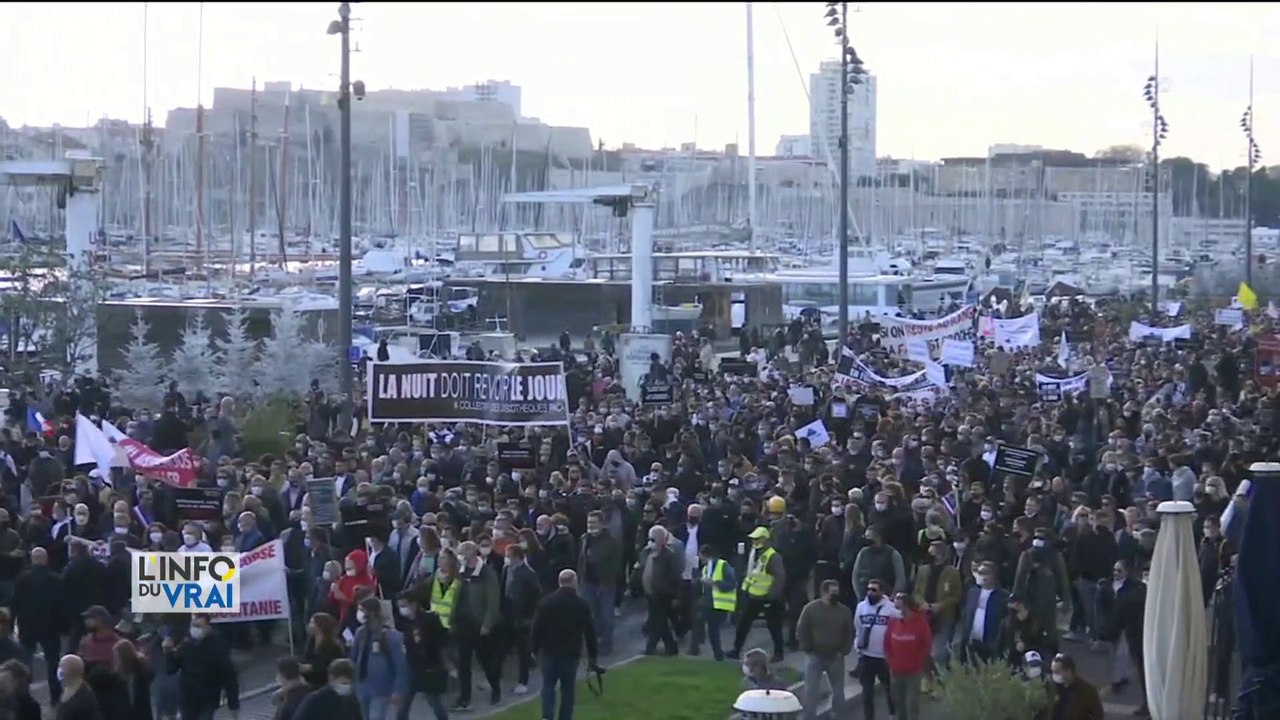 Manifestation des patrons de bars et de restaurants à Marseille