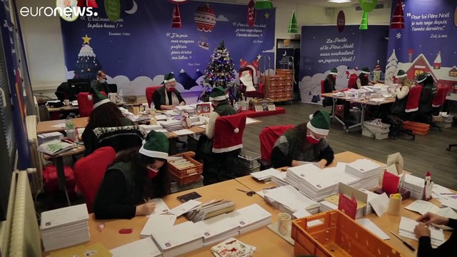 رسائل الأطفال إلى سانتا كلوز هذا العام مليئة بالخوف والإحباط بسبب كورونا