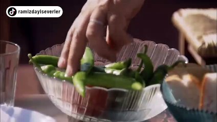 Ezel, Eyşan ve Cengiz'in Yatak Odasında