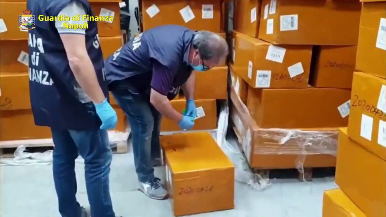 Napoli - Mascherine importate illegalmente dalla Cina donate a Enti pubblici e solidali (27.11.20)