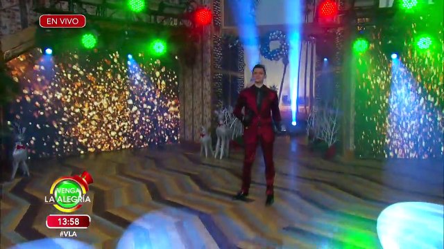 ¡Carlos Payés vino al programa para cantarnos Santa Claus llegó a la ciudad ! | Venga La Alegría