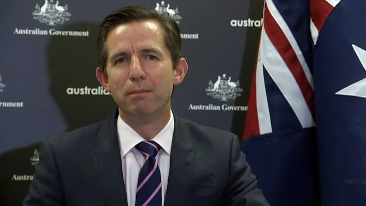 China puts tariffs of up to 200 per cent on Australian wine