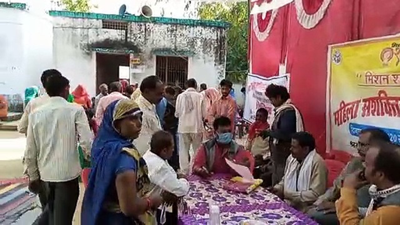 कोविड-19 से बेखौफ गुरुजन और पब्लिक, 10 घंटों की जेल का भी भय नहीं, गाइडलाइन की जमकर उड़ रही धज्जियां