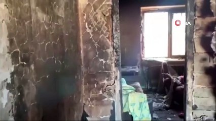 Eşine sinirlenip evi yaktı