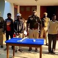 बकरी विवाद में पीट पीट कर हत्या करने वाले दोनों आरोपी आलाकत्ल के साथ गिरफ्तार