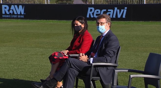 Feijóo visita la nueva ciudad deportiva del Celta de Vigo en Mos