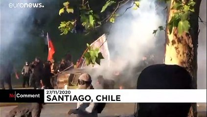 Hundreds protest in Chile demanding access to pensions