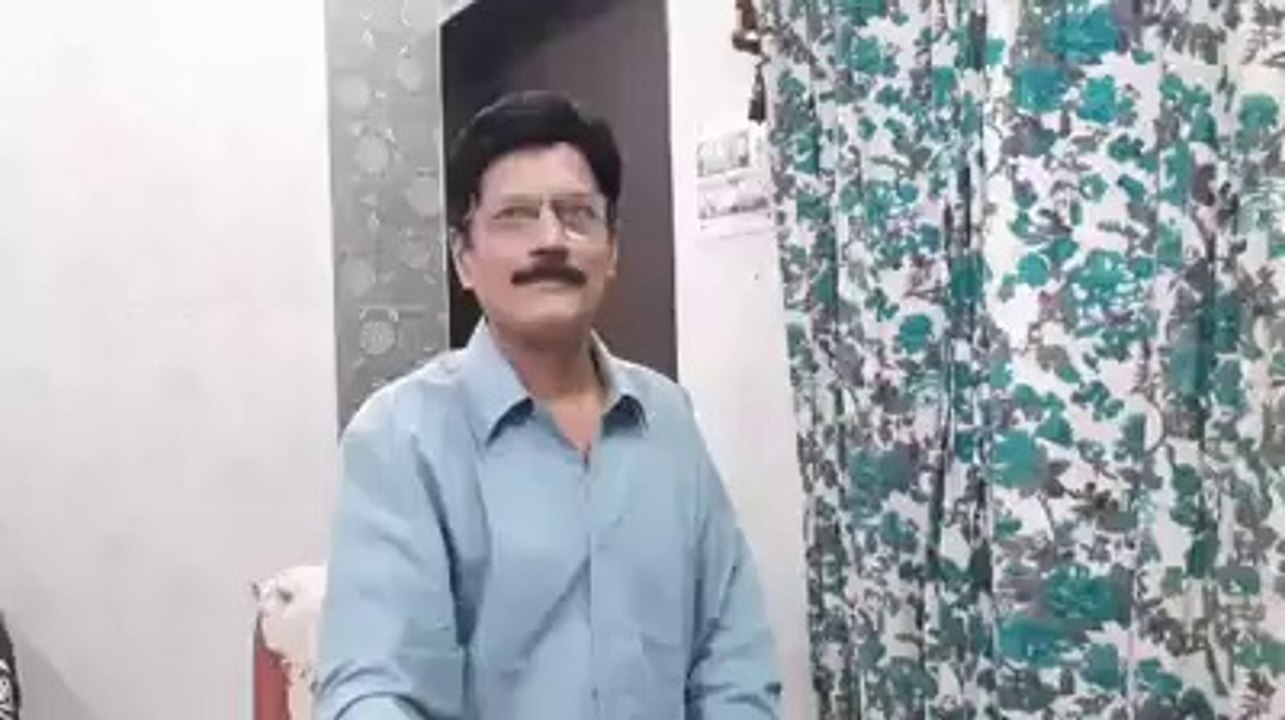 Zindagi Kaisi Hai Paheli Haye originally sung by Manna Dey from Anand movie