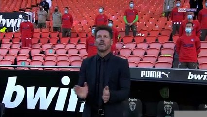 Liga : L'émotion de Simeone lors de l'hommage à Maradona