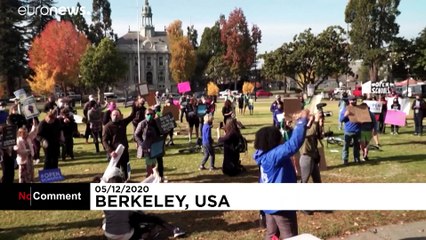 下载视频: Famílias americanas protestam pela reabertura de escolas