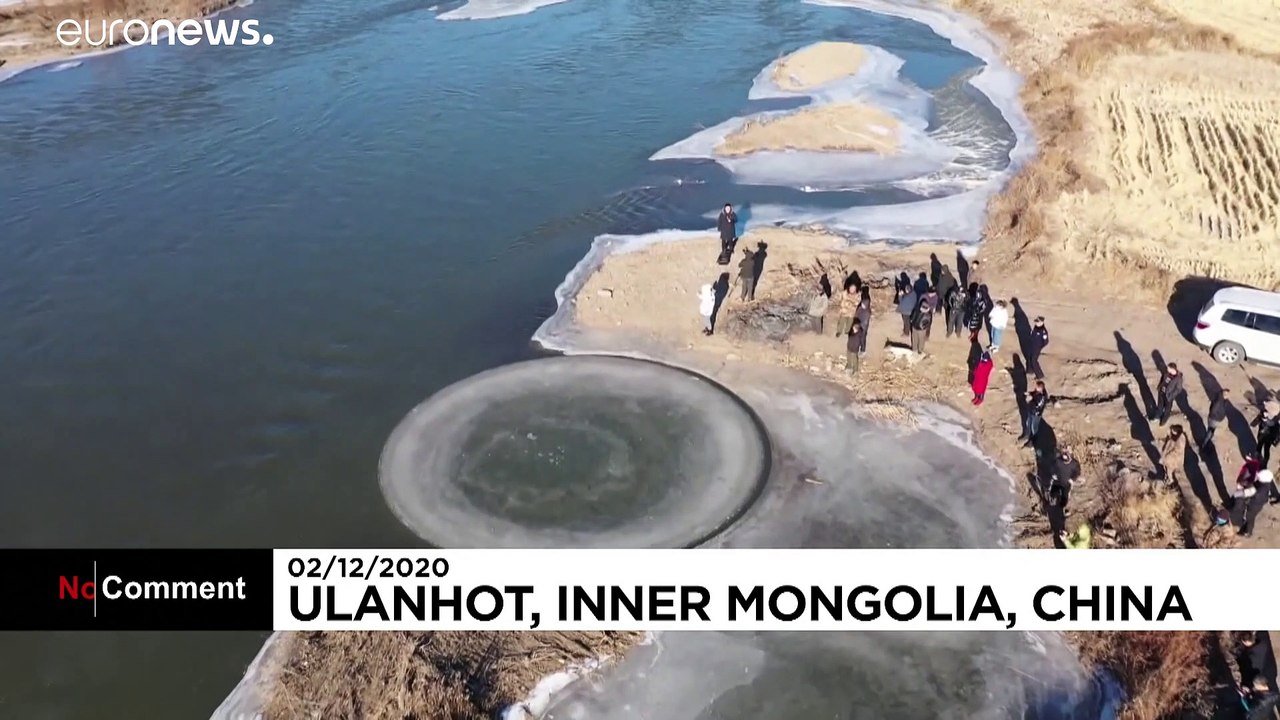 Dreht sich wie von Geisterhand: Kreisrunde Eisscholle in China