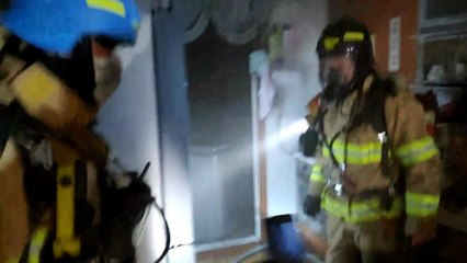 서울 시흥동 아파트 불...20여 명 대피 / YTN