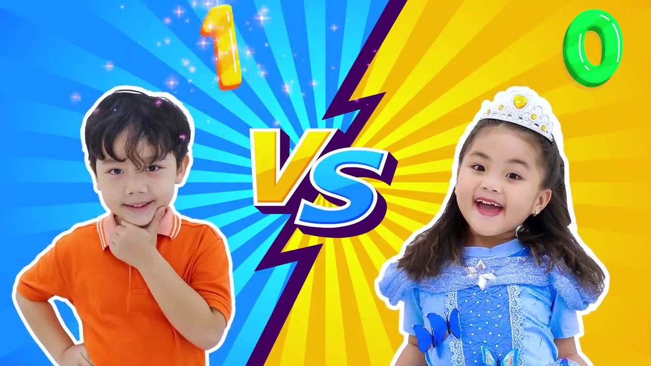 Annie and Sammy Pretend Play Kids Sports Challenge for Kids - Baseball Archery
