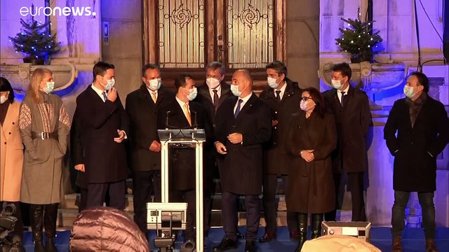 Roménia conta votos em legislativas marcadas por abstenção recorde