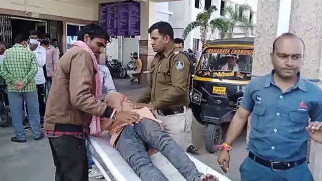 दो बाइक आमने-सामने टकराई, एक बाइक सवार गंभीर रूप से घायल