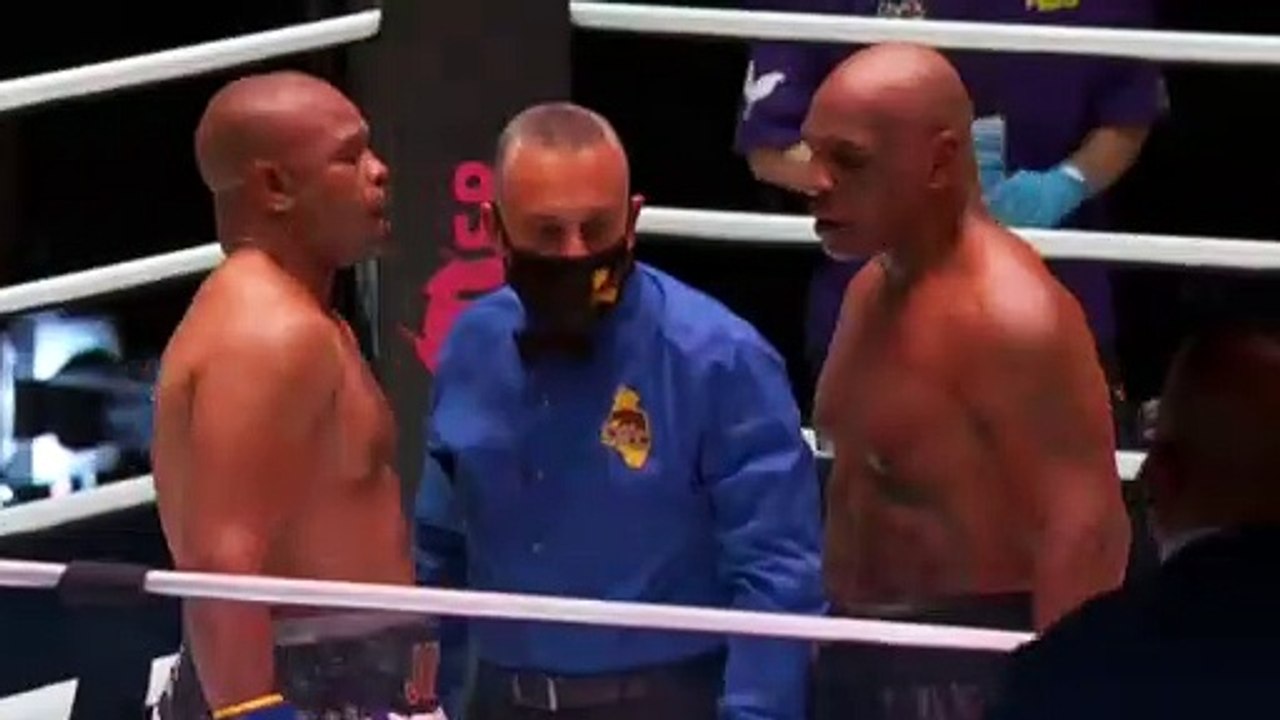 Unentschieden: Showkampf zwischen Tyson (54) und Jones Jr. (51)