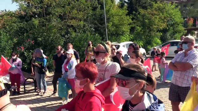 ANTALYA - Alanya'da yerleşik yabancılar çevre temizliği için bir araya geldi