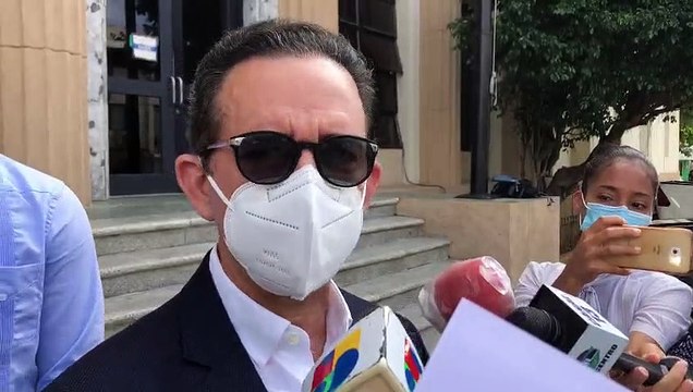 Abogado Carlos Salcedo califica de abusivo y arbitrario arrestos de exfuncionarios