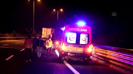 ADANA - Yolcu otobüsü ile tır çarpıştı: 4 yaralı