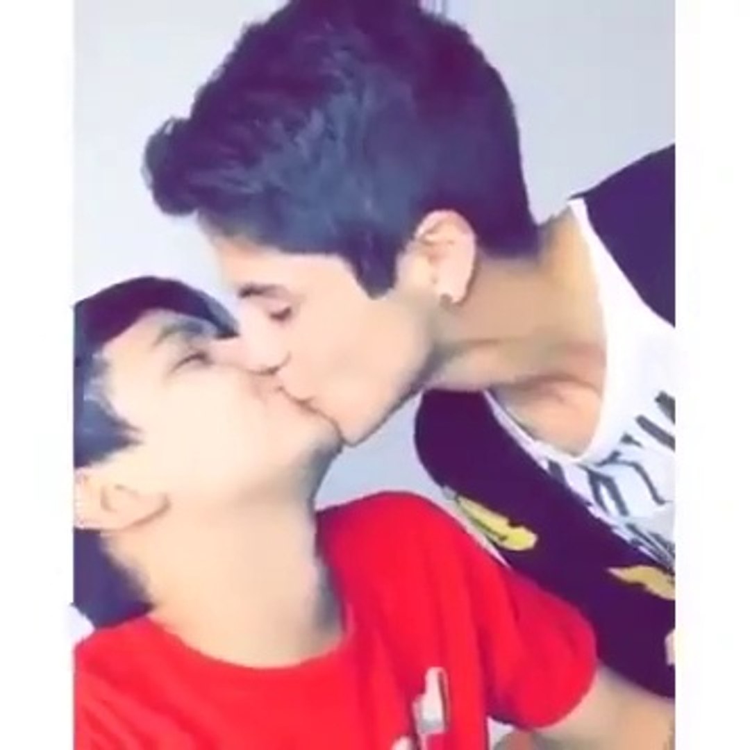 Cute Boys Kissing New Hot boy Kis - video Dailymotion