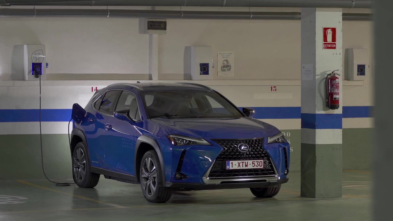Der neue Lexus UX 300e - Elektrisierende Performance