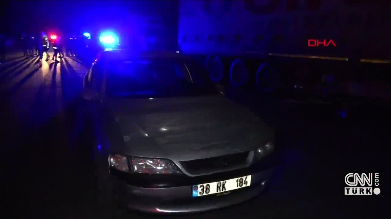 Sokağa çıkma yasağında otomobil yarışı için buluşan 63 kişiye ceza | Video