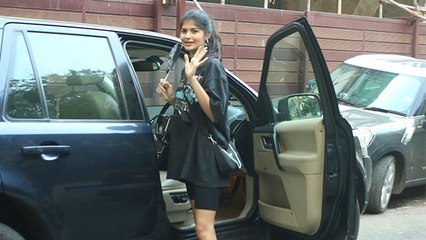 Anjini Dhawan spotted at Airport | FilmiBeat