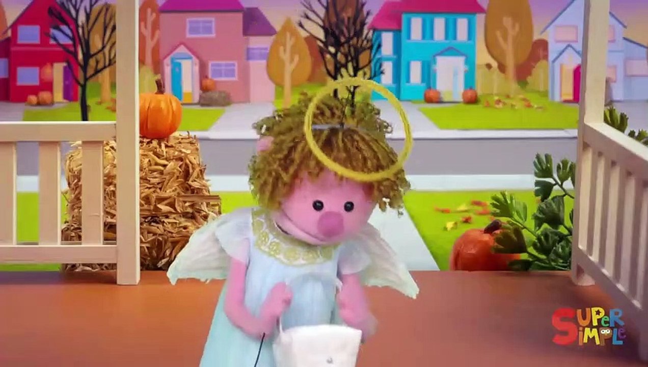 Knock Knock Trick Or Treat #2 _ featuring Super Simple Puppets _ Halloween Song for Kids-Vocals