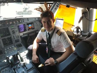 Covid-19 : à cause de la pandémie, il perd son job de pilote d’avion et se retrouve livreur !