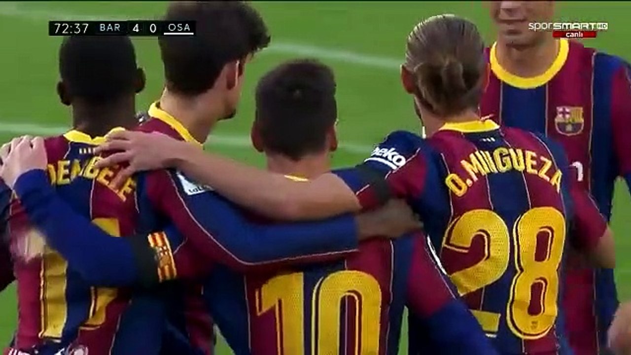 ميسي يقدم لمسة وفاء إلى مارادونا في مباراة برشلونة الأخيرة