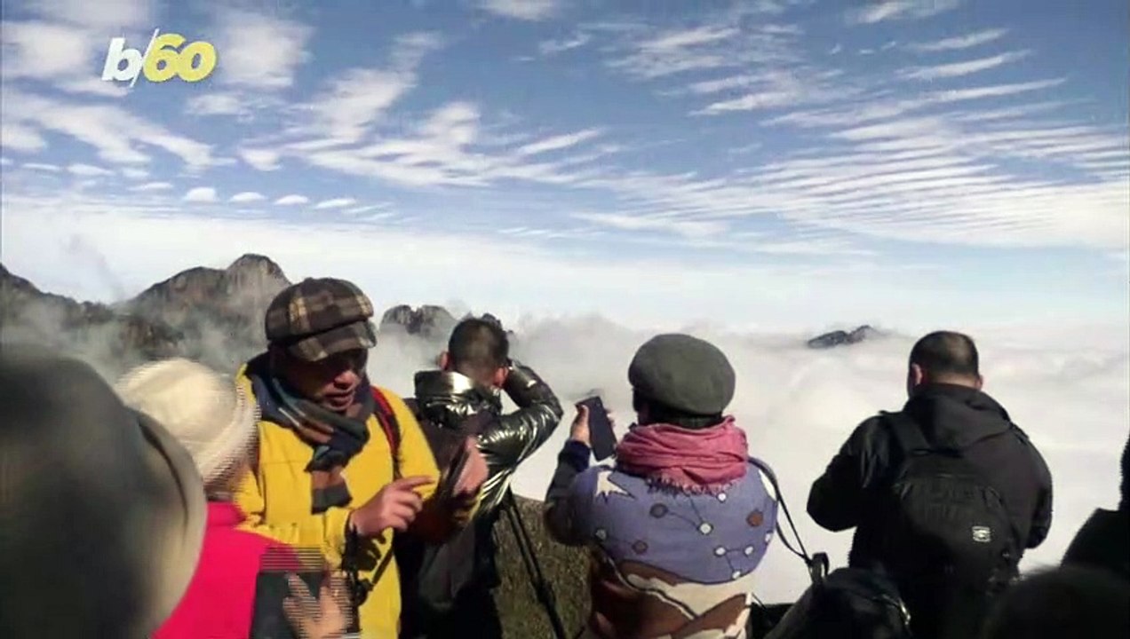These Unbelievable Snow Covered Vistas Ring in the Season in China