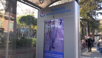 TRABZON - Maske takmayanlar, yüzünü koronavirüse çeviren özel yazılımlı dijital ekranlarla uyarılıyor (2)