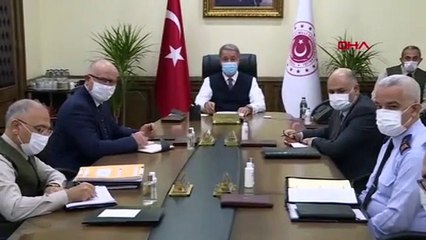 Bakan Akar'dan TSK'ya yönelik ifadelere sert tepki