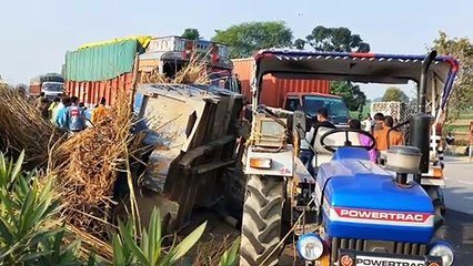 नेशनल हाईवे 2 पर तेज गति ट्रक ने ट्रैक्टर को मारी टक्कर, 2 लोग हुए घायल