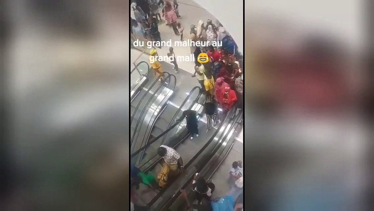 Les escalators au Cameroun