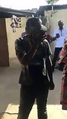 Togo : Doc Farel accueilli avec joie à son retour de prison (vidéo)