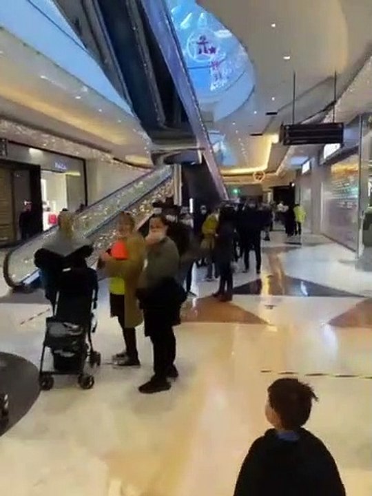 Une queue devant Primark à Marseille