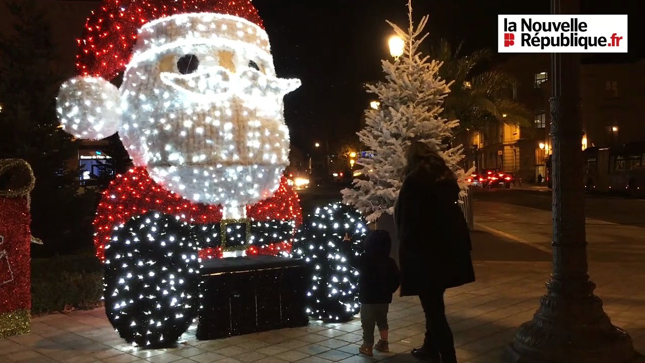 VIDEO. Tours : les Tourangeaux découvrent les illuminations du centre-ville