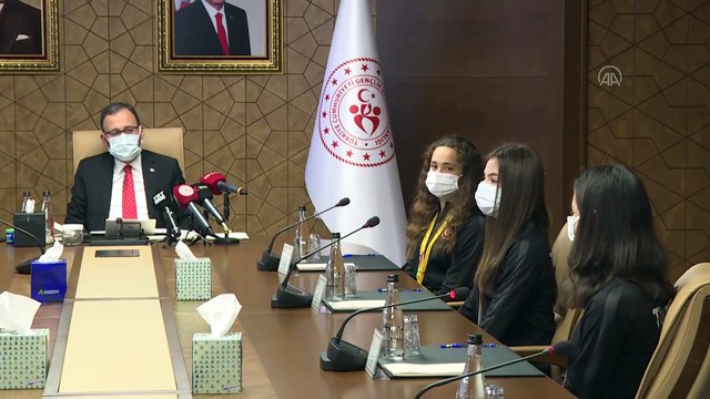 ANKARA - Kasapoğlu, Avrupa şampiyonu olan Ritmik Cimnastik Grup Milli Takımı'nı kabul etti (4)