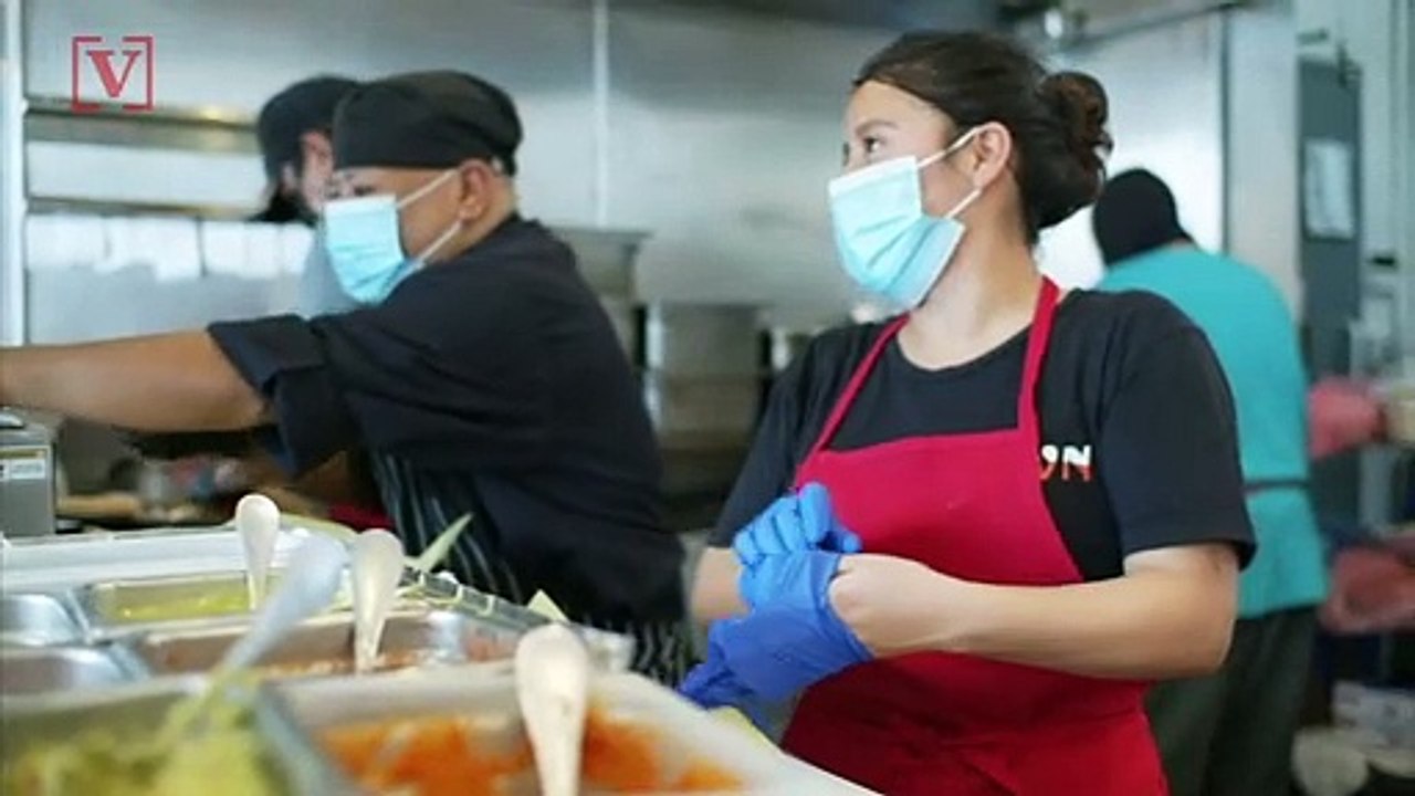 Robo-Chef Serves Food on the Front Lines of COVID