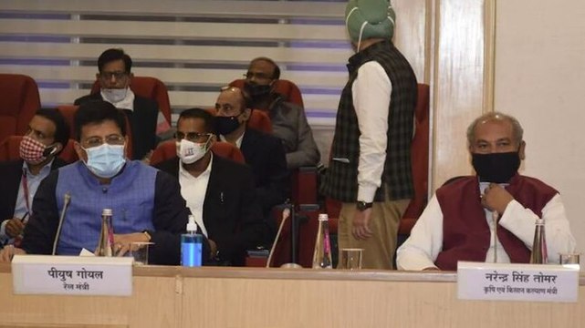 Farmers oppose govt's proposal to form experts panel, demand rollback of farm laws